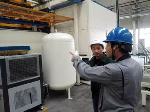 軟飾車間邀請吸覆機(jī)廠家技術(shù)到廠指導(dǎo)，推動技術(shù)推廣與工藝升級